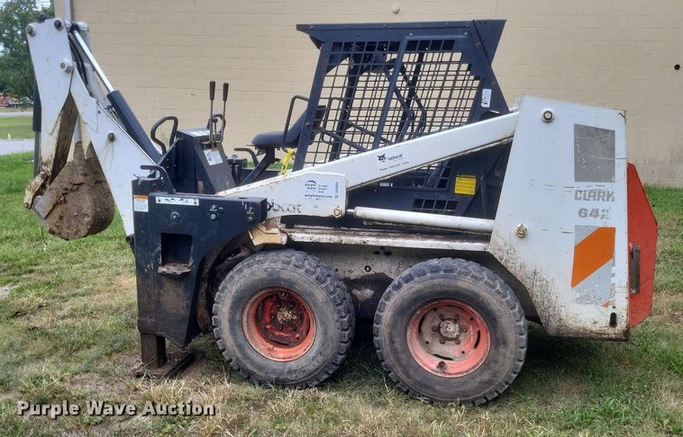 image for item DR4954 1984 Bobcat  642 skid steer loader