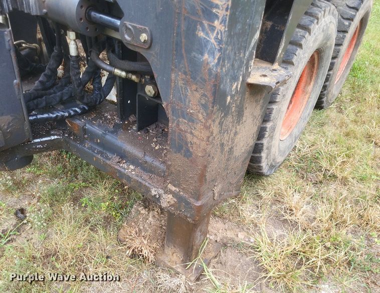 image for item DR4954 1984 Bobcat  642 skid steer loader