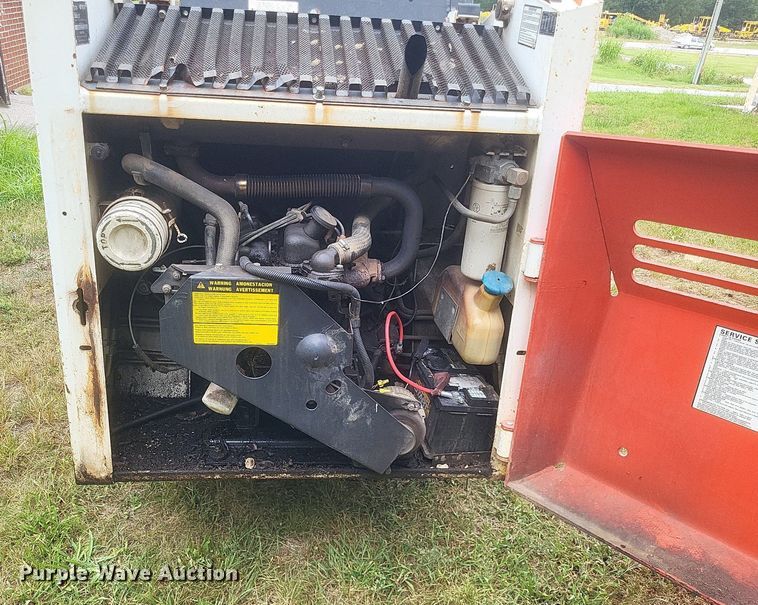 image for item DR4954 1984 Bobcat  642 skid steer loader