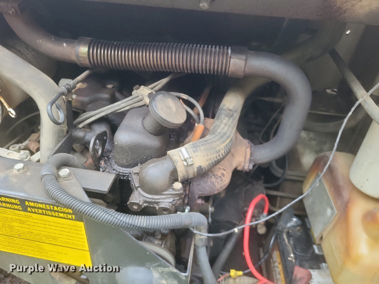 image for item DR4954 1984 Bobcat  642 skid steer loader