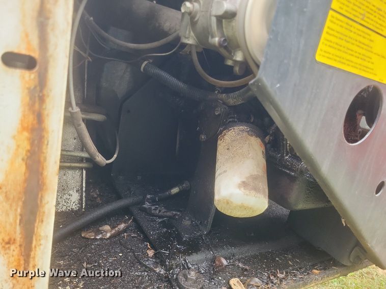 image for item DR4954 1984 Bobcat  642 skid steer loader