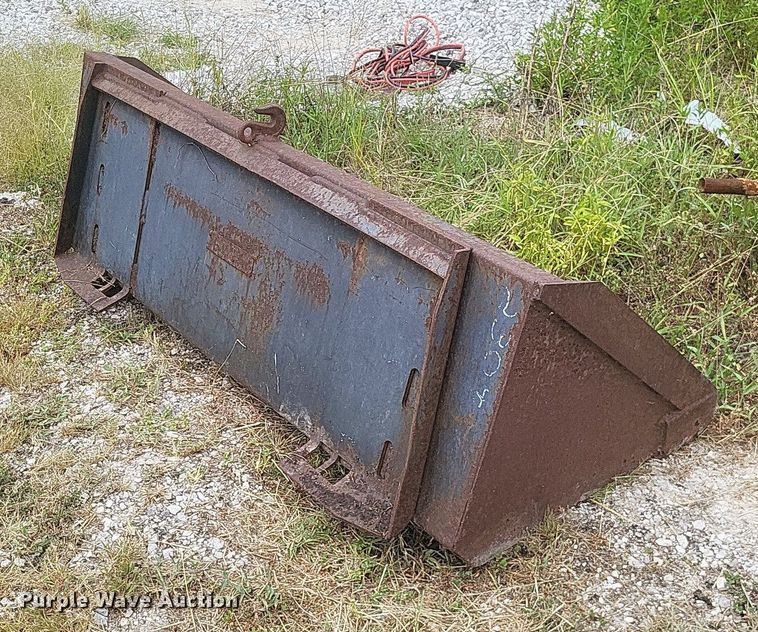 image for item DR4954 1984 Bobcat  642 skid steer loader