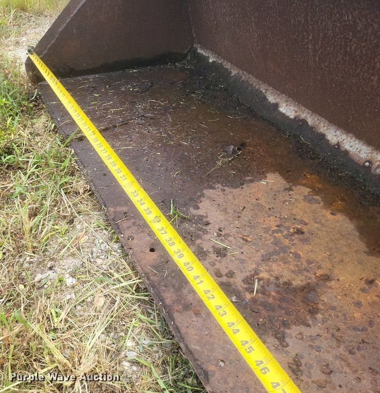 image for item DR4954 1984 Bobcat  642 skid steer loader