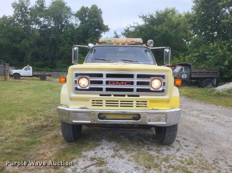 image for item DR4955 1983 GMC C7000 pumper fire truck