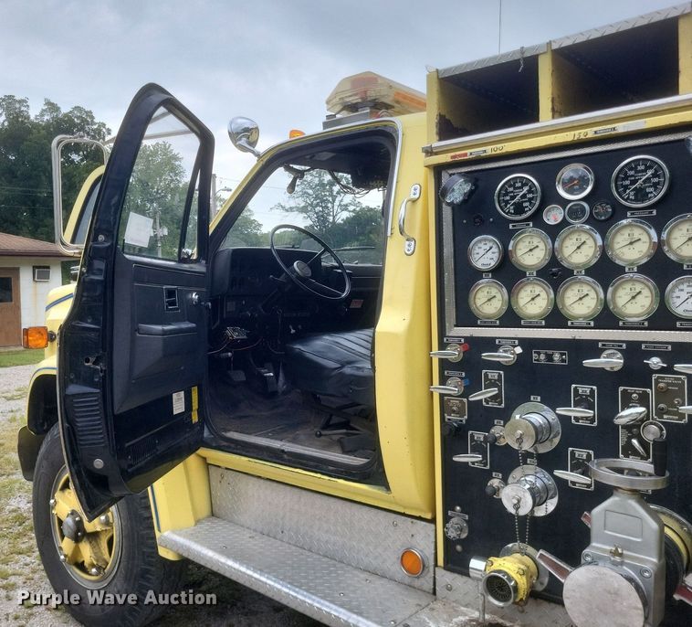 image for item DR4955 1983 GMC C7000 pumper fire truck