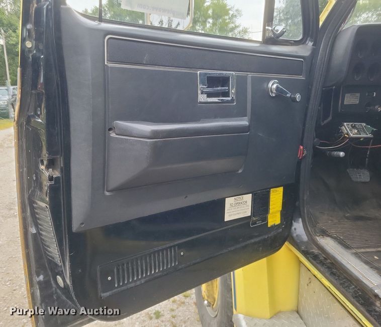 image for item DR4955 1983 GMC C7000 pumper fire truck