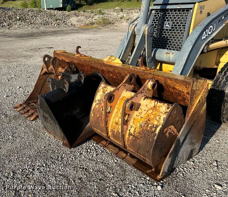 image for item DS4218 2007 John Deere  410J backhoe
