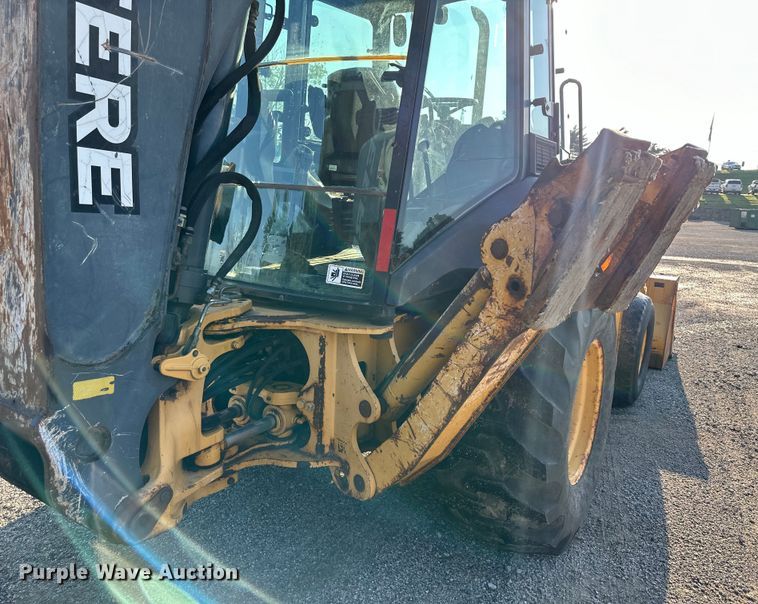 image for item DS4218 2007 John Deere  410J backhoe