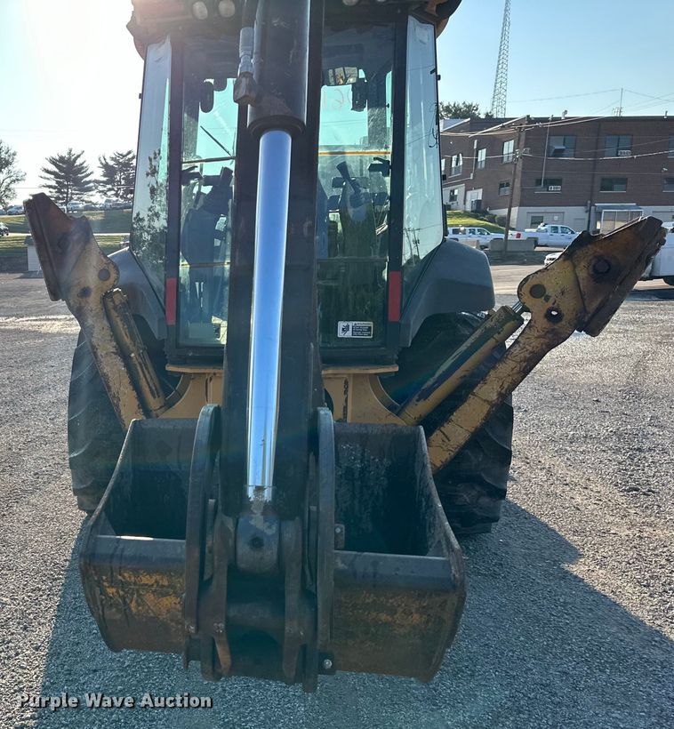 image for item DS4218 2007 John Deere  410J backhoe