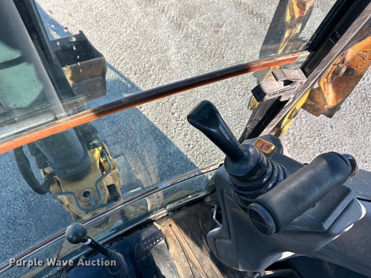 image for item DS4218 2007 John Deere  410J backhoe