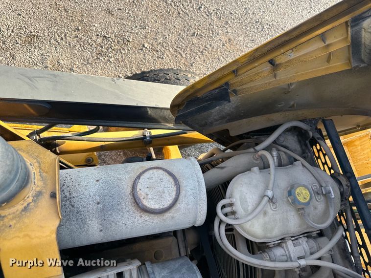 image for item DS4218 2007 John Deere  410J backhoe