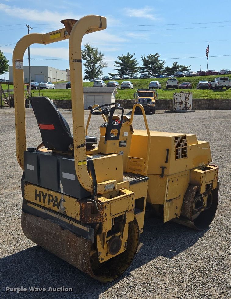 image for item DS4223 Hypac C747A double drum vibratory roller