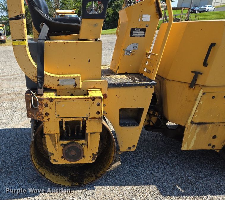 image for item DS4223 Hypac C747A double drum vibratory roller