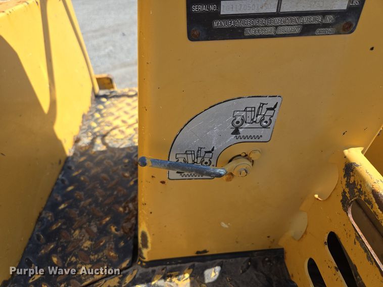 image for item DS4223 Hypac C747A double drum vibratory roller