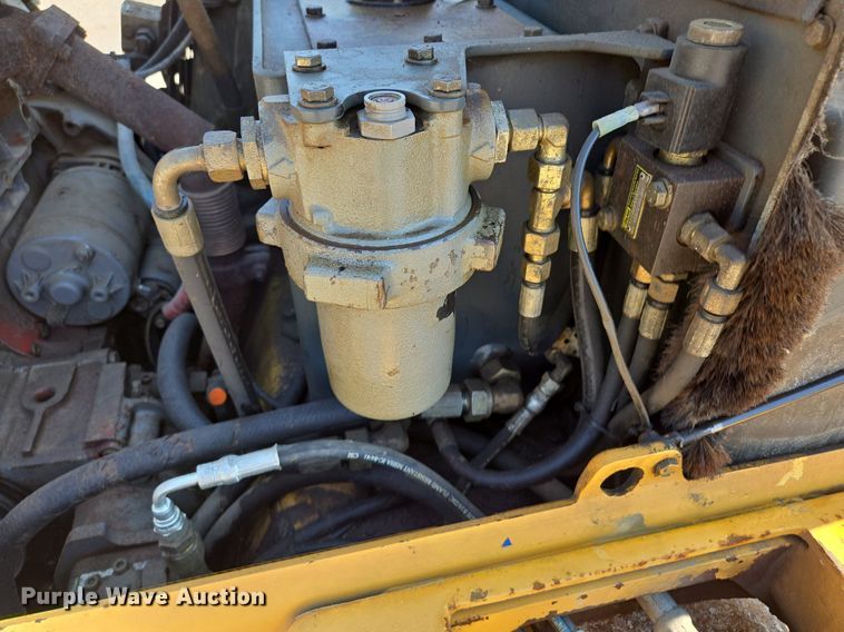 image for item DS4223 Hypac C747A double drum vibratory roller