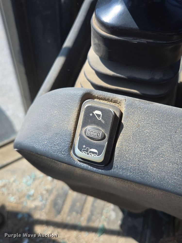 image for item DS4224 2009 John Deere  544K wheel loader