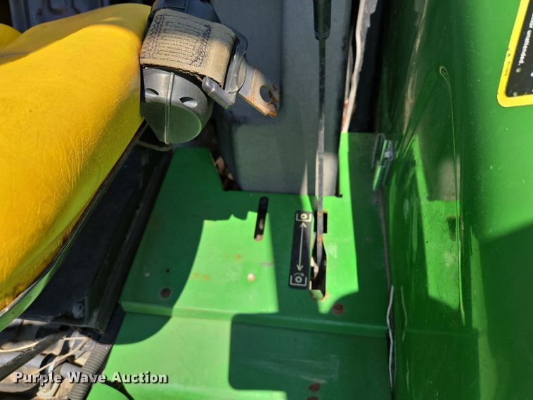 image for item DS4225 2006 John Deere 5325 tractor