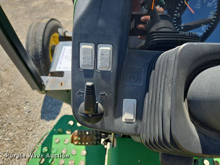 image for item DS4225 2006 John Deere 5325 tractor