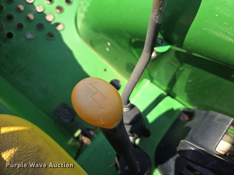 image for item DS4225 2006 John Deere 5325 tractor