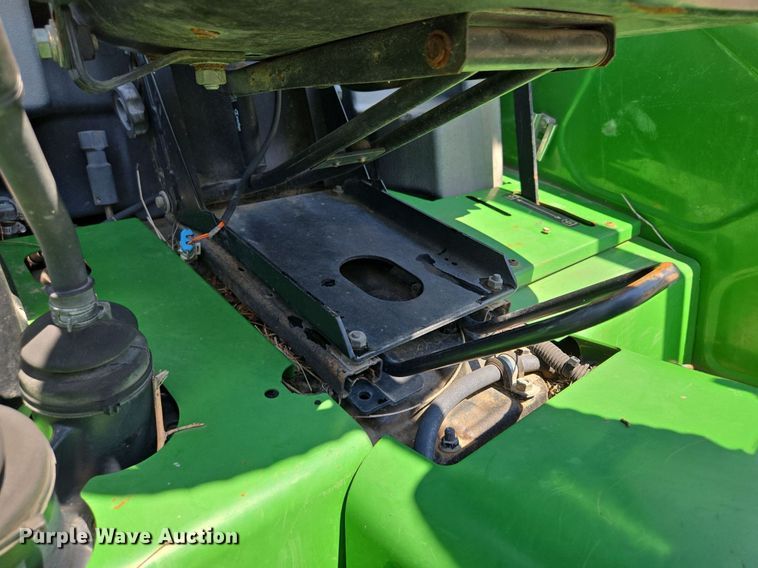 image for item DS4225 2006 John Deere 5325 tractor