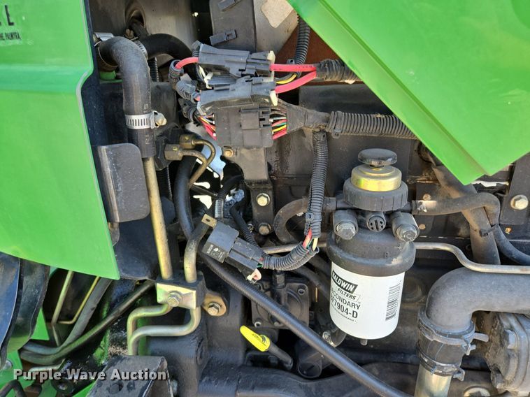 image for item DS4225 2006 John Deere 5325 tractor