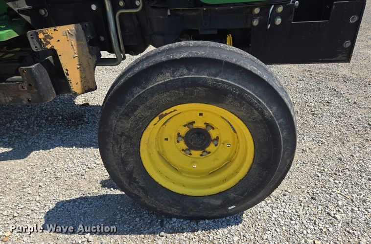 image for item DS4225 2006 John Deere 5325 tractor