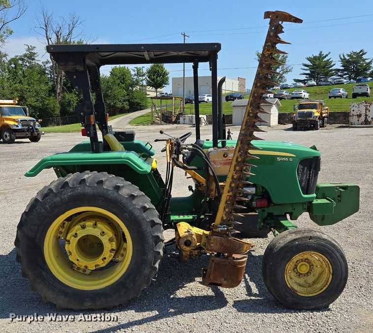 image for item DS4226 2009 John Deere 5055D tractor