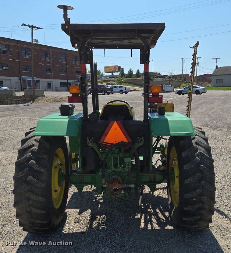 image for item DS4226 2009 John Deere 5055D tractor