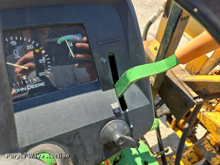 image for item DS4226 2009 John Deere 5055D tractor