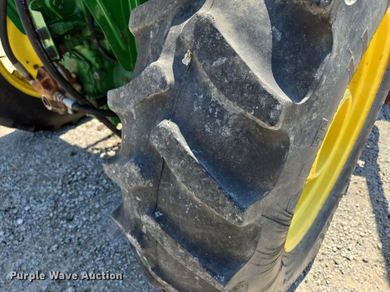 image for item DS4226 2009 John Deere 5055D tractor