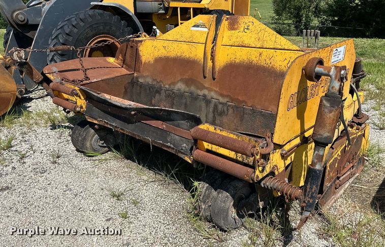 image for item DS4228 Gilcrest Pro Paver 313 paver