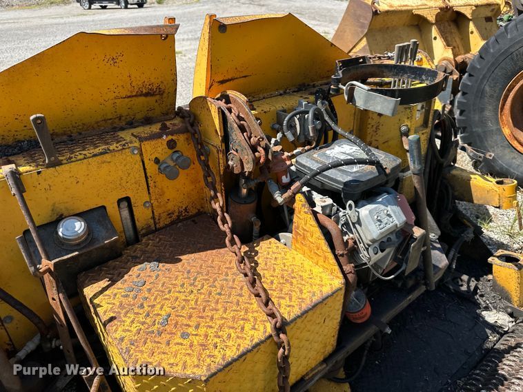 image for item DS4228 Gilcrest Pro Paver 313 paver