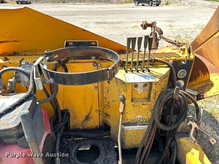 image for item DS4228 Gilcrest Pro Paver 313 paver