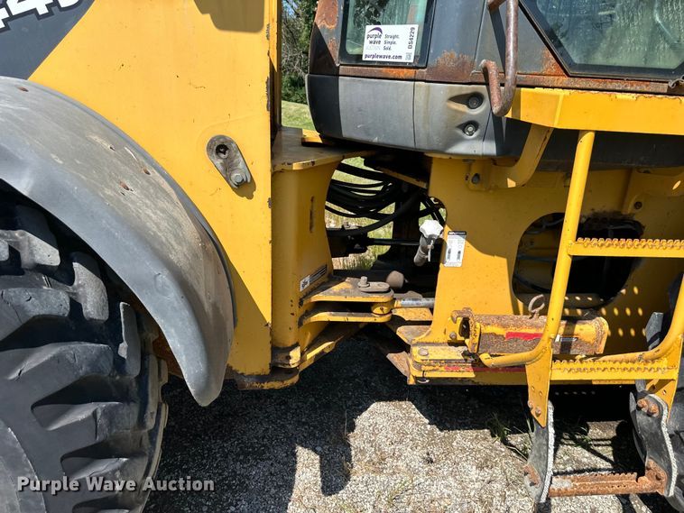 image for item DS4229 2007 John Deere 544J wheel loader