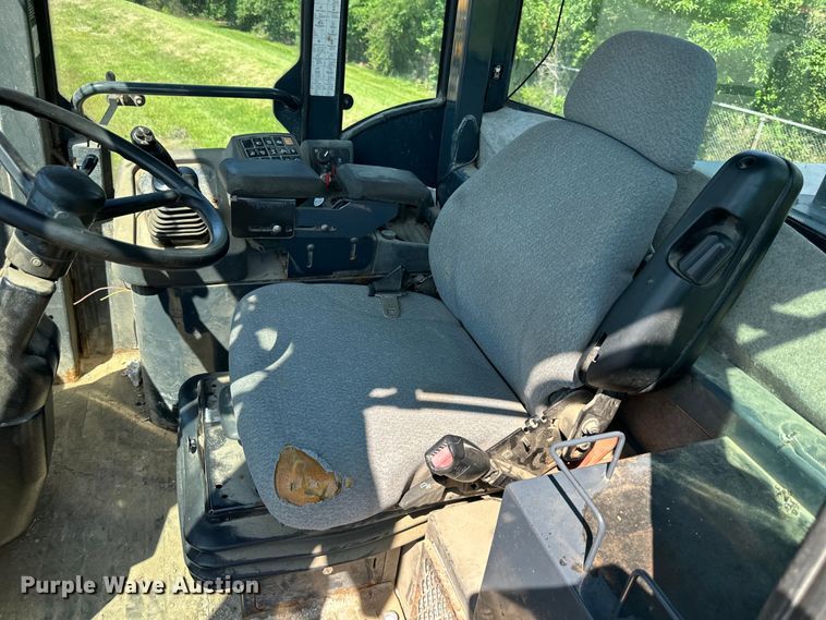 image for item DS4229 2007 John Deere 544J wheel loader