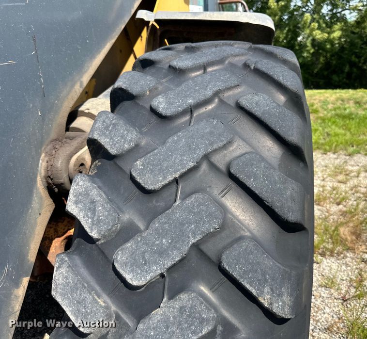 image for item DS4229 2007 John Deere 544J wheel loader