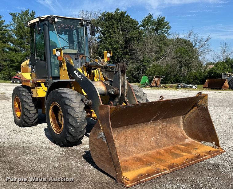 image for item DS4232 2006 John Deere  444J wheel loader