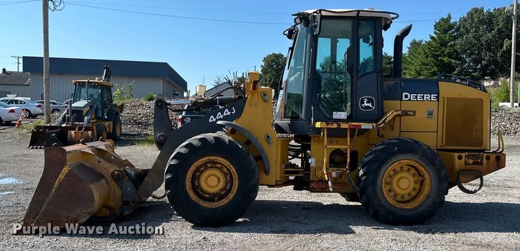 image for item DS4232 2006 John Deere  444J wheel loader