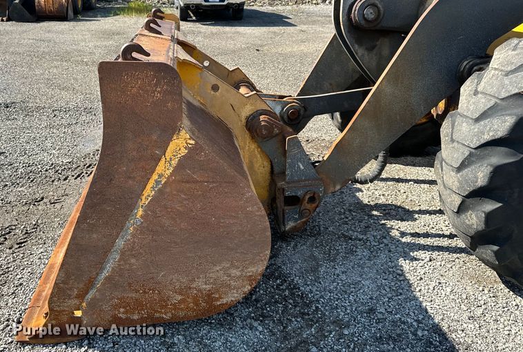 image for item DS4232 2006 John Deere  444J wheel loader