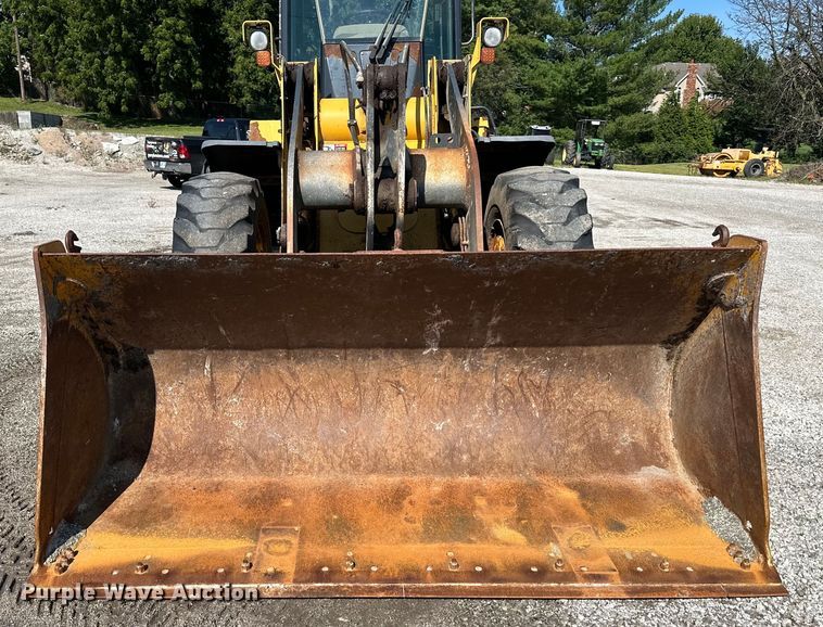 image for item DS4232 2006 John Deere  444J wheel loader