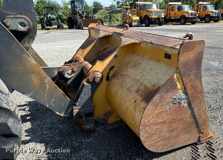 image for item DS4232 2006 John Deere  444J wheel loader