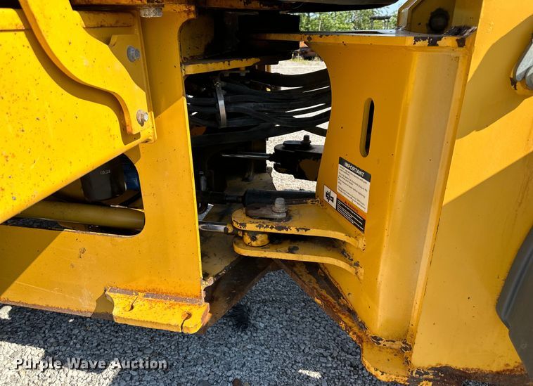 image for item DS4232 2006 John Deere  444J wheel loader