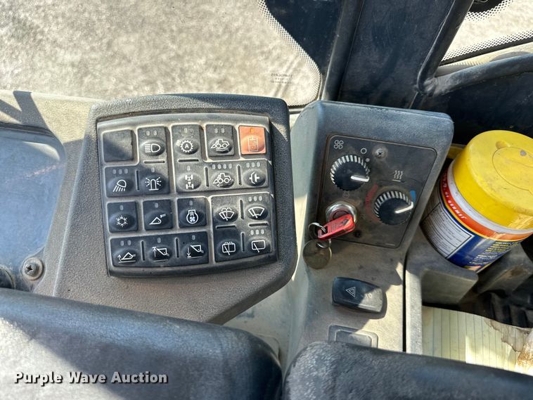 image for item DS4232 2006 John Deere  444J wheel loader