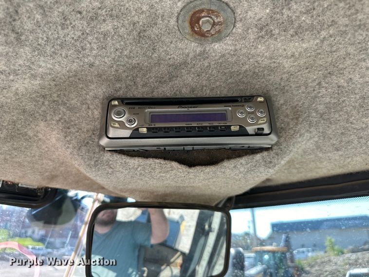 image for item DS4232 2006 John Deere  444J wheel loader