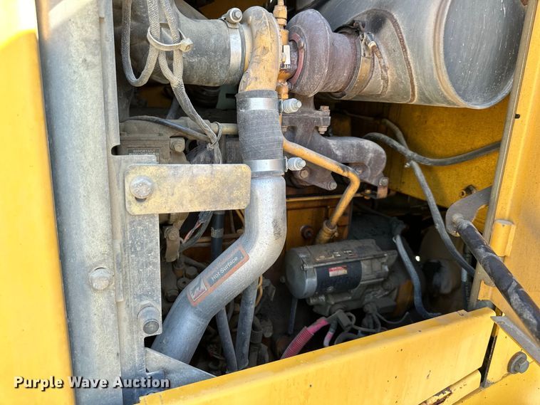 image for item DS4232 2006 John Deere  444J wheel loader