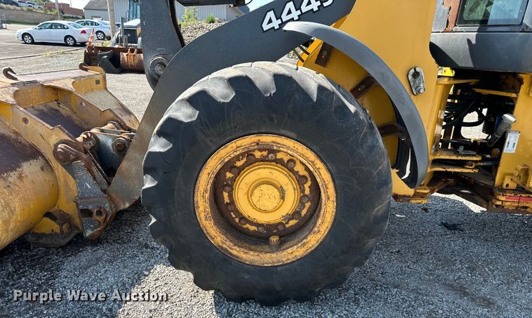 image for item DS4232 2006 John Deere  444J wheel loader