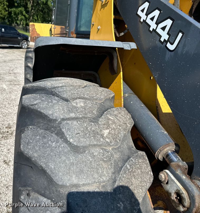 image for item DS4232 2006 John Deere  444J wheel loader