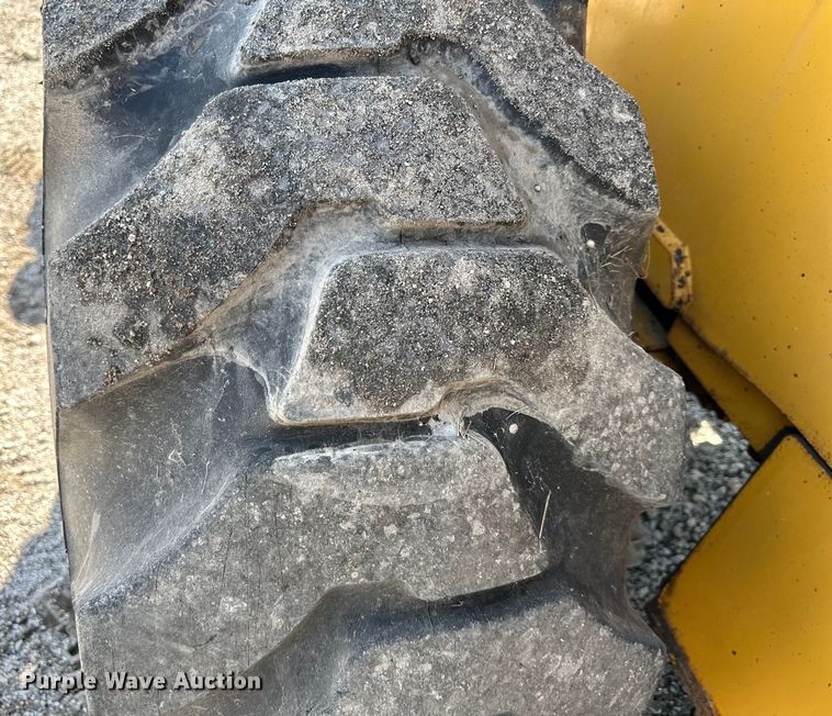 image for item DS4232 2006 John Deere  444J wheel loader