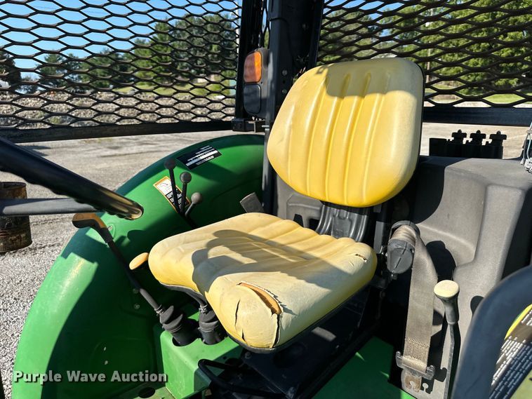 image for item DS4234 2006 John Deere  5425 tractor