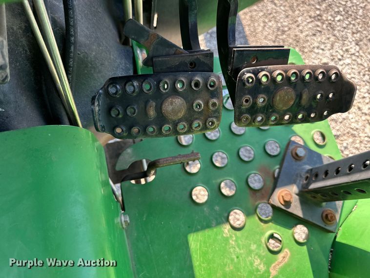image for item DS4234 2006 John Deere  5425 tractor